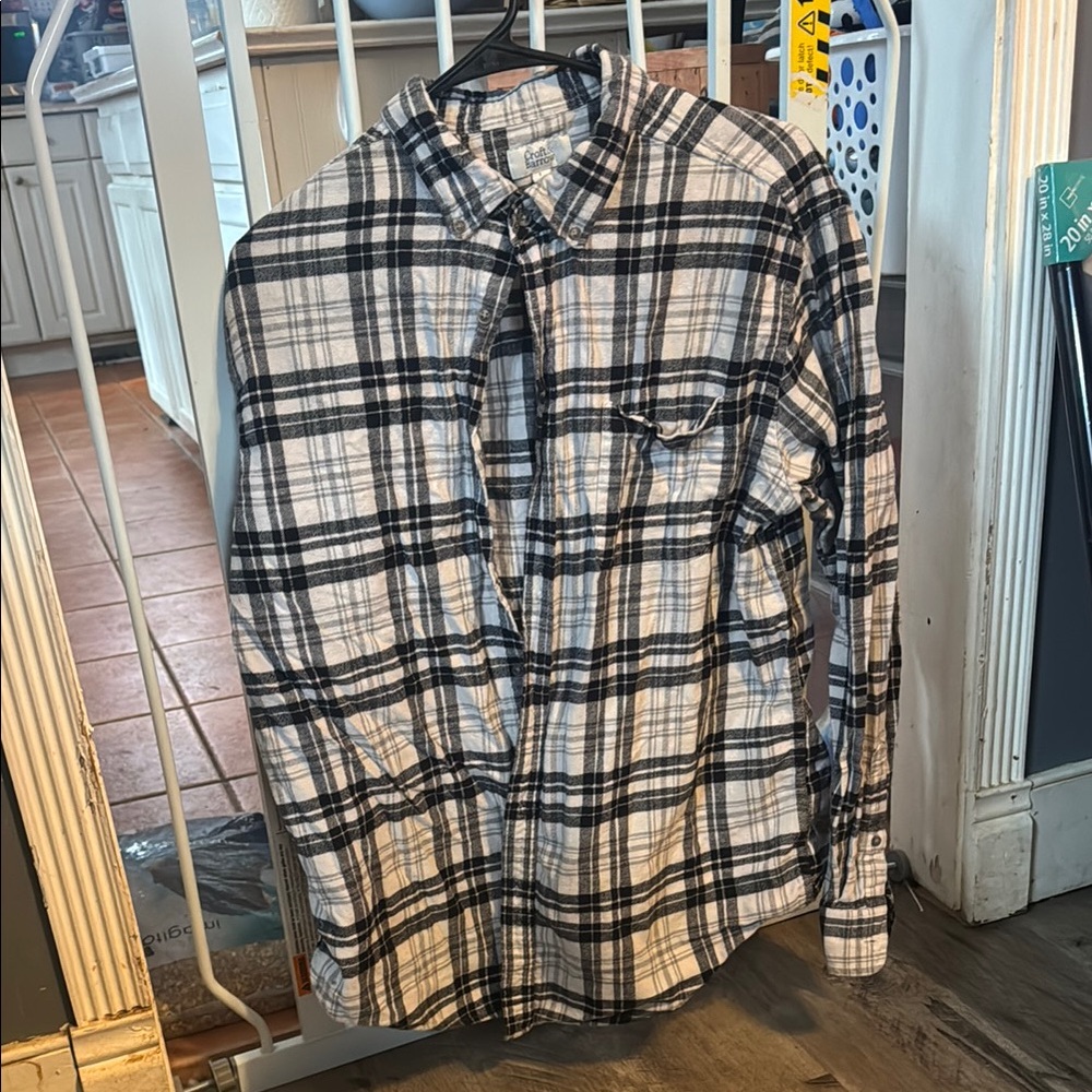Men's Black and White flannel